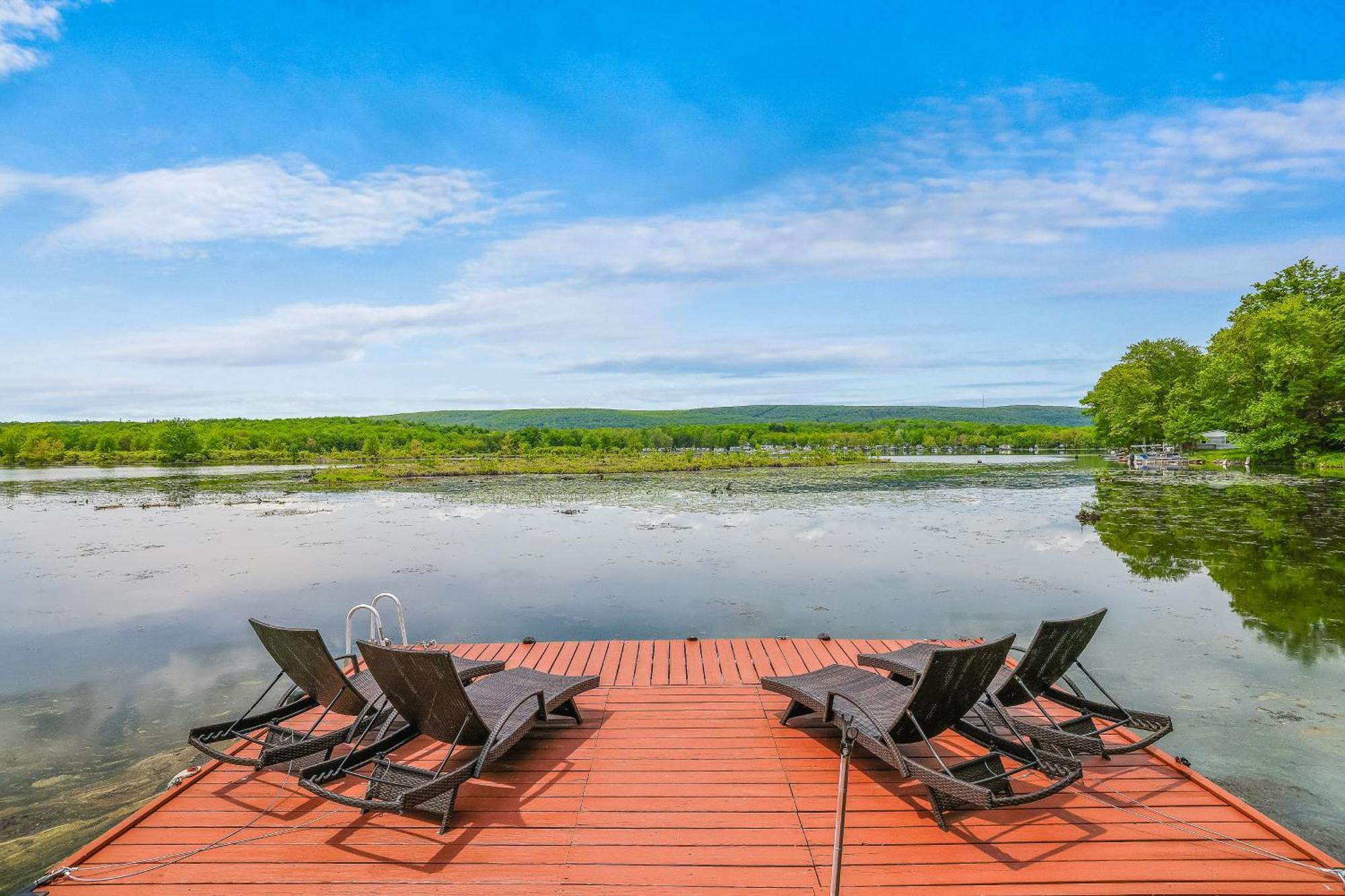 Lakefront A-Frame, Dock, Kayaks, Fire Place Lake Ariel Exterior photo
