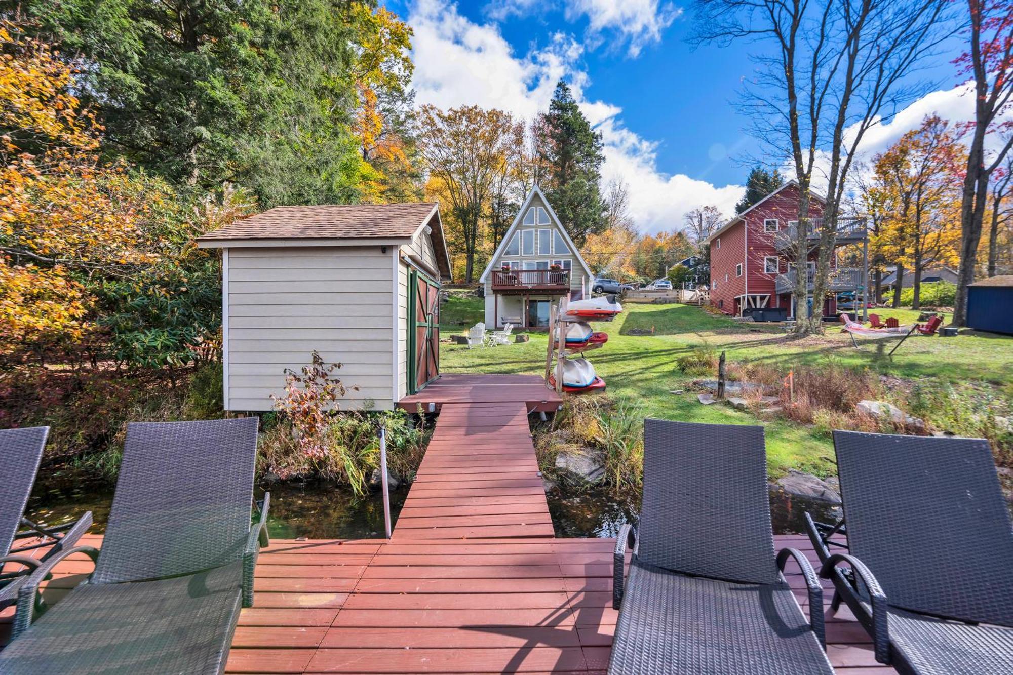 Lakefront A-Frame, Dock, Kayaks, Fire Place Lake Ariel Exterior photo