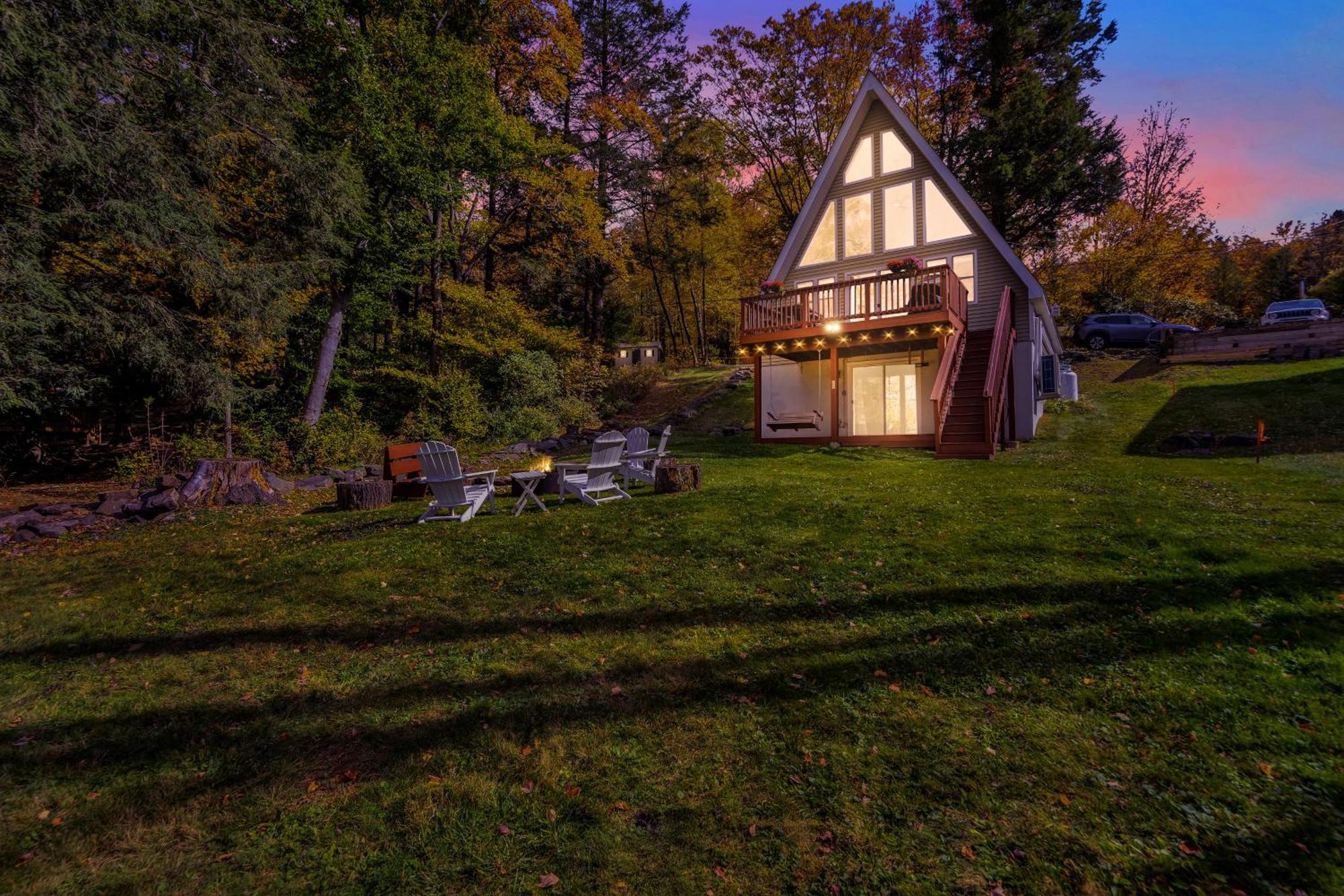 Lakefront A-Frame, Dock, Kayaks, Fire Place Lake Ariel Exterior photo